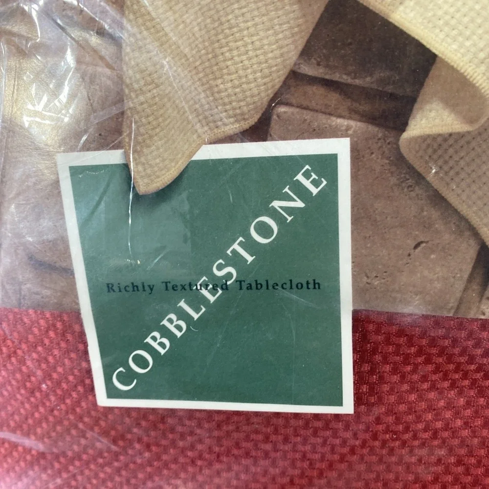 Cobblestone Tablecloth Textured Rust 70